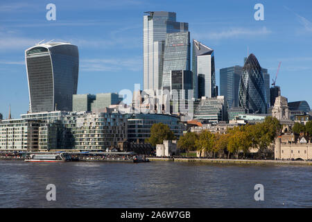 Die City von London von der Tower Bridge GV Allgemeine Ansicht, London gesehen Stockfoto