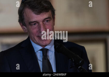 Der Präsident des Europäischen Parlaments David Sassoli im Jüdischen Museum bei seinem Besuch in der jüdischen Gemeinde von Rom gesehen. Stockfoto