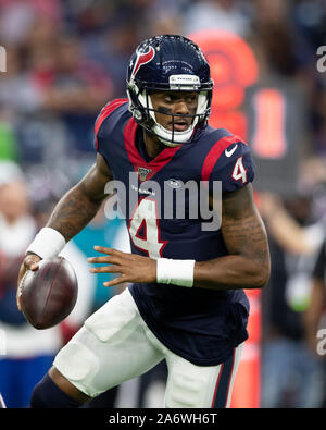 Houston, Texas, USA. 27 Okt, 2019. Houston Texans Quarterback Deshaun Watson (4) während des Spiels gegen die Oakland Raiders an NRG Stadion in Houston, Texas. Die endgültige Punktzahl 27-24 Texans. Maria Lysaker/CSM/Alamy leben Nachrichten Stockfoto