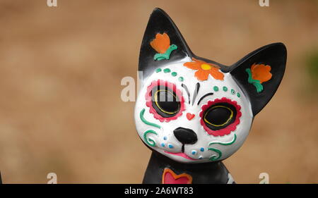 Ein wunderschön bemalten Cat Sugar Skull Stockfoto