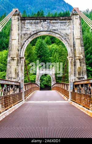 Die historische Zweite Alexandra Brücke zwischen Spuzzum und Hell's Gate entlang des Trans Canada Highway in British Columbia, Kanada Stockfoto