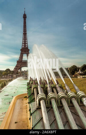 Eiffelturm vom Trocadero gesehen Stockfoto