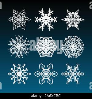 Weihnachten Schneeflocken mit komplizierten Schöne und filigrane Hand gezeichneten Schnee Sterne für Urlaub Ornamente und Grußkarten eingestellt Stock Vektor