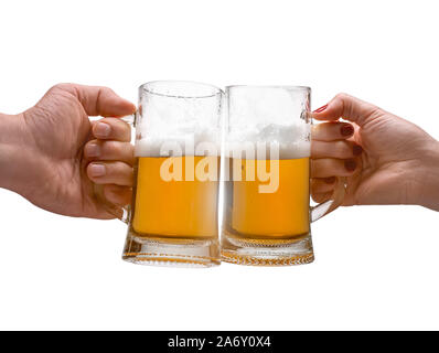 Mann und Frau mit Becher Bier Stockfoto