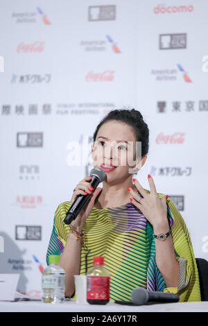 Tokio, Japan. 29 Okt, 2019. Jury Präsident, Schauspielerin Zhang Ziyi spricht auf der Pressekonferenz im Rahmen der 32. Tokyo International Film Festival in Tokio, Japan, Oktober 29, 2019. Quelle: Ma Caoran/Xinhua/Alamy leben Nachrichten Stockfoto