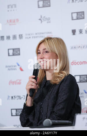 Tokio, Japan. 29 Okt, 2019. Mitglied der Jury, Schauspielerin und Produzentin Julie Gayet spricht auf der Pressekonferenz im Rahmen der 32. Tokyo International Film Festival in Tokio, Japan, Oktober 29, 2019. Quelle: Ma Caoran/Xinhua/Alamy leben Nachrichten Stockfoto