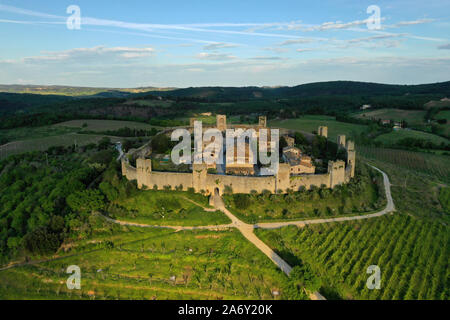 Italien, Toskana, Monteriggioni befestigtes Dorf. Stockfoto