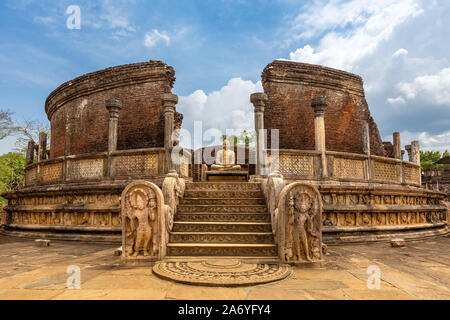 Die heilige Viereck mit Buddha, Alte Ruinen Sri Lanka, Unesco antike Stadt Polonnaruwa, Sri Lanka Stockfoto