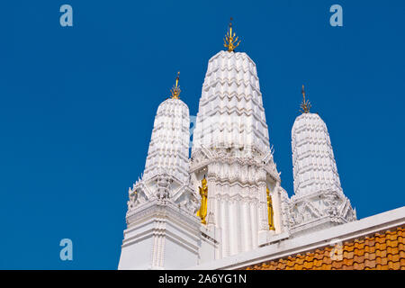 Prang, in Ayuthaya Stil, Wat Mahathat Worawihan, Phetchaburi, Thailand Stockfoto