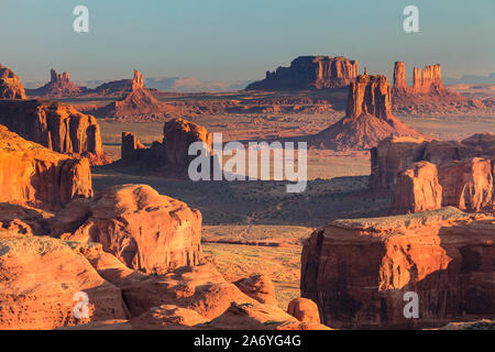 USA, Arizona, Blick auf Monument Valley von der Spitze des Hunts Mesa Stockfoto