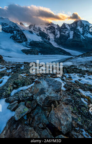 Schweiz, Schweizer Alpen, Graubünden Diavolezza, Piz Bernina und Glacier Stockfoto