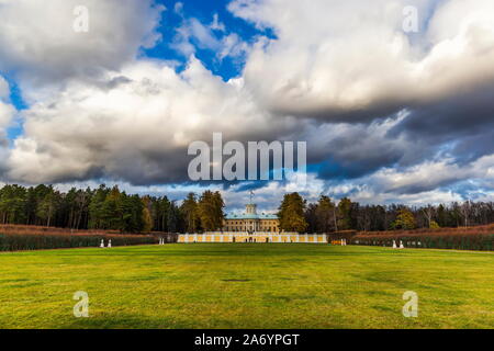 Arkhangelskoye ist historischen Immobilien in Krasnogorsky Bezirk, Moskau, Russland. Stockfoto