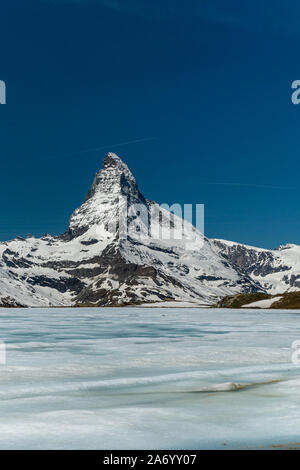 Osten und Norden Gesichter des Matterhorns in Zermatt, Schweiz im Winter. Stockfoto