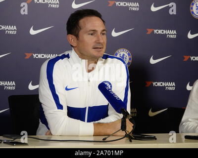 Cobham, Surrey, Großbritannien. 29 Okt, 2019. Frank Lampard, Manager des Chelsea Football Club, spricht mit den Medien über die Morgige Carabao Cup vierte runde Spiel gegen Manchester United an der Stamford Bridge. Credit: Motofoto/Alamy leben Nachrichten Stockfoto