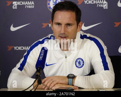 Cobham, Surrey, Großbritannien. 29 Okt, 2019. Frank Lampard, Manager des Chelsea Football Club, spricht mit den Medien über die Morgige Carabao Cup vierte runde Spiel gegen Manchester United an der Stamford Bridge. Credit: Motofoto/Alamy leben Nachrichten Stockfoto