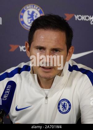 Cobham, Surrey, Großbritannien. 29 Okt, 2019. Frank Lampard, Manager des Chelsea Football Club, spricht mit den Medien über die Morgige Carabao Cup vierte runde Spiel gegen Manchester United an der Stamford Bridge. Credit: Motofoto/Alamy leben Nachrichten Stockfoto