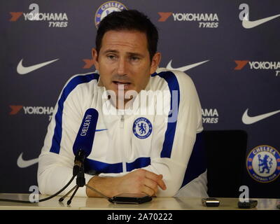Cobham, Surrey, Großbritannien. 29 Okt, 2019. Frank Lampard, Manager des Chelsea Football Club, spricht mit den Medien über die Morgige Carabao Cup vierte runde Spiel gegen Manchester United an der Stamford Bridge. Credit: Motofoto/Alamy leben Nachrichten Stockfoto