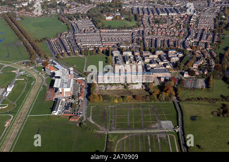 Luftaufnahme der alten Schokoladenfabrik von Terry, die jetzt als Apartmentblock „The Residence“ in York gilt Stockfoto