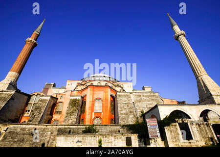 Anzeigen von ikonischen Kirche Hagia Sophia, östlich-orthodoxen Kathedrale in Istanbul, Türkei. Stockfoto