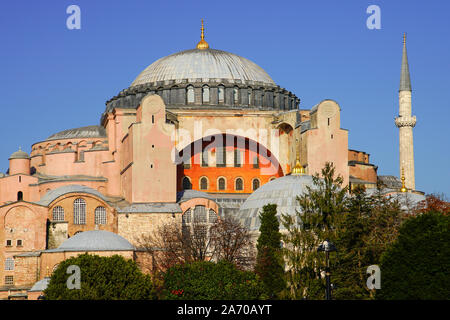 Anzeigen von ikonischen Kirche Hagia Sophia, östlich-orthodoxen Kathedrale in Istanbul, Türkei. Stockfoto