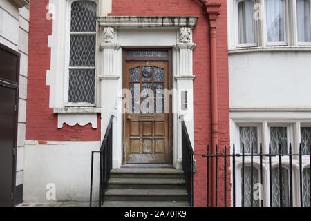No.6 Arlington Street, private Stadthaus-Residenz am südlichen Ende der Arlington Street Türhaus Londons Westende. Mayfair London SW1, UK 2019 Stockfoto