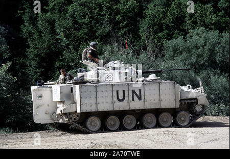 5. Juli 1993 während des Krieges in Bosnien: Auf der Route Diamond, nördlich von Gornji Vakuf, eine britische Armee Warrior MCV des Cheshire Regiment. Er wird in Kürze escort einem hilfskonvoi nach Bugojno. Stockfoto