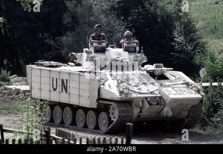 5. Juli 1993 während des Krieges in Bosnien: Auf der Route Diamond, nördlich von Gornji Vakuf, eine britische Armee Warrior MCV des Cheshire Regiment. Er wird in Kürze escort einem hilfskonvoi nach Bugojno. Stockfoto