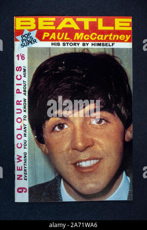 Replica Erinnerungsstücke über die Beatles: THE BEATLES Pop Pics Super Magazin für Paul McCartney. Stockfoto