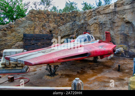 Red A-Wing Fighter Schiff in der Galaxie Edge Star Wars Land Stockfoto