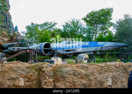 Blue X-Wing Fighter Schiff in der Galaxie Edge Star Wars Land Stockfoto