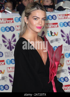 Louisa Johnson auf dem roten Teppich an der Daily Mirror Pride of Britain Awards, in Zusammenarbeit mit der TSB, im Grosvenor House Hotel, Park Lane. Stockfoto