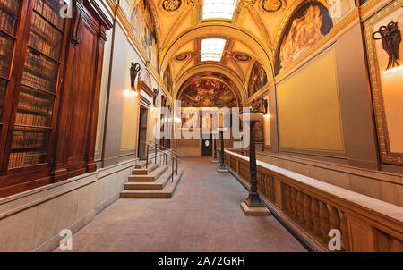 Boston, MA, USA - Oktober 10, 2019: Boston Public Library Eingang nach Copley Square Stockfoto