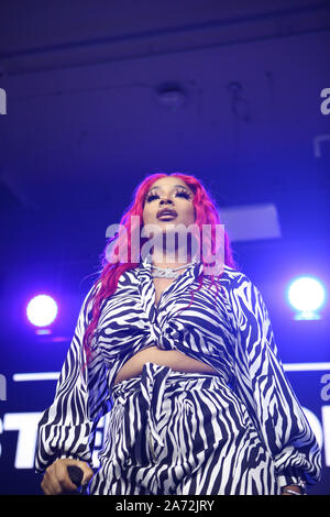 Stefflon Don führt an der Revolte Gipfel x AT&T LA am 27. Oktober 2019 im Magic Box in Los Angeles, Kalifornien. Stockfoto