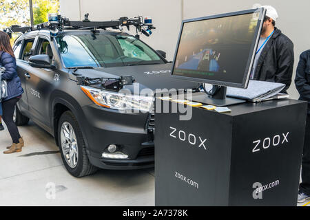 19 Okt, 2019 Menlo Park/CA/USA - Zoox selbst Fahren des Fahrzeugs am SLAC Community Day präsentiert; Zoox hat auf eine völlig neue Autom. Stockfoto