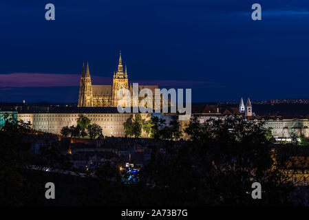 Die St. Vitus Kathedrale von Hunger Wand zu sehen Stockfoto