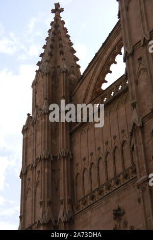 Details auf der Gotischen Römisch-katholische Kathedrale Santa Maria von Palma auf Mallorca, Spanien, EU. Stockfoto