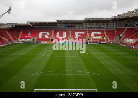 Allgemeine Ansicht des Stadions vor Gleichen während der Sky Bet Liga 1 Übereinstimmung zwischen Rotherham United und Wycombe Wanderers am New York Stadium, Rother Stockfoto