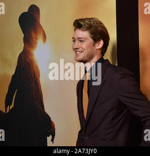 Los Angeles, USA. 30 Okt, 2019. Warf Mitglied Joe Alwyn besucht die Premiere des historischen motion picture Drama 'Harriet' im Orpheum Theater in der Innenstadt von Los Angeles am Dienstag, 29. Oktober 2019. Storyline: Basierend auf die spannende und inspirierende Leben von einem ikonischen amerikanischen Freiheitskämpfer, Harriet erzählt die außergewöhnliche Geschichte von Harriet Tubman's Flucht aus der Sklaverei und der Umwandlung in eine von Amerikas größten Helden. Ihr Mut, Einfallsreichtum und Beharrlichkeit befreit hunderte von Sklaven und verändert den Lauf der Geschichte. Quelle: UPI/Alamy leben Nachrichten Stockfoto