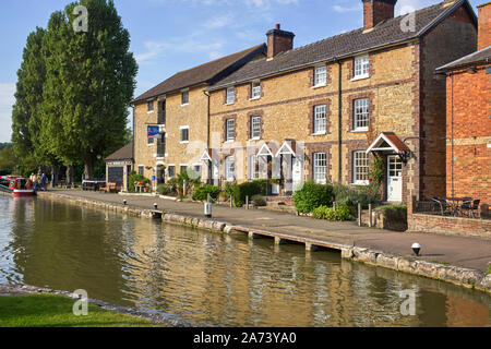 Hütten und den Canal Museum an schüren Bruerne auf dem Grand Union Canal Stockfoto