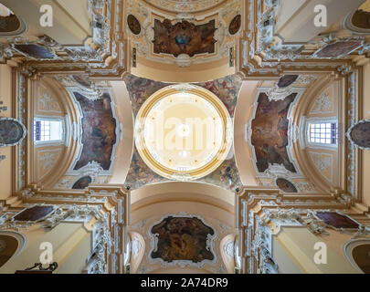 Sulmona (Abruzzen, Italien) - Eine künstlerische Stadt in der Provinz von L'Aquila, im Herzen der Region Abruzzen Majella National Park, berühmt für die comfits. Stockfoto