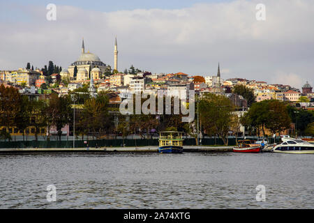 Panoramablick von Karaköy ein Hafen, Istanbul, Türkei. Stockfoto