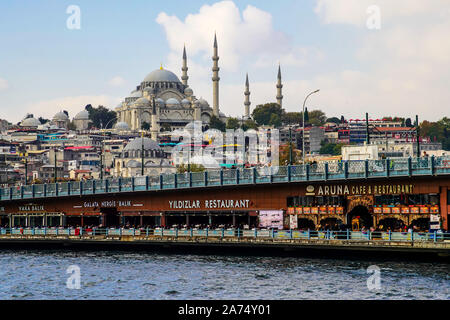 Panoramablick von Karaköy ein Hafen, Istanbul, Türkei. Stockfoto