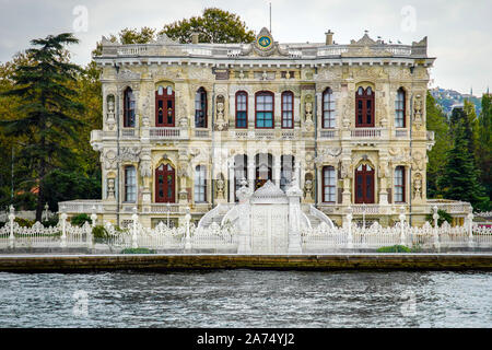 Palast der Küçksu, Barock, auf der asiatischen Bank auf die Meerenge des Bosporus, Istanbul, Türkei. Stockfoto