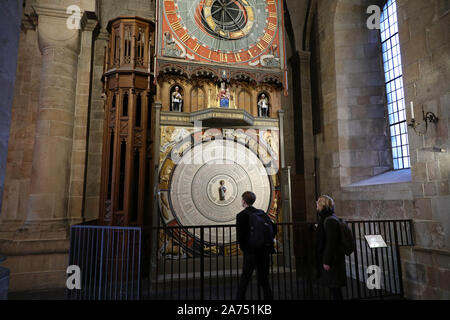 In der Kathedrale von Lund gibt es eine astronomische Uhr, pendeluhr Mirabile Lundense, die dendrochronologische, historische und Archiv Termine bis 1422-25 datiert werden kann, d.h. wenn der Königin Filippa war der Gouverneur von Schweden, Dänemark und Norwegen. Foto Jeppe Gustafsson Stockfoto