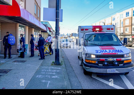 Rettungswagen Sanitäter reagiert, Vancouver, British Columbia, Kanada Stockfoto