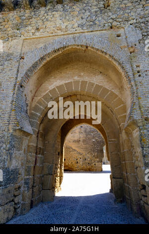 Puerta de Sevilla, die Maurische Tor zur Altstadt von Carmona, Andalusien. Spanien Stockfoto