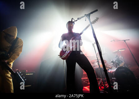 Kopenhagen, Dänemark. 29 Okt, 2019. Die englische Band WOOZE führt ein Live Konzert bei VEGA in Kopenhagen. (Foto: Gonzales Foto/Joe MIller/Alamy Live News). Stockfoto