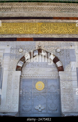 Istanbul, Türkei, Naher Osten: Details von Ahmet Cesmesi, Brunnen von Sultan Ahmed III unter den osmanischen Sultan im Stil der Tulip Periode gebaut Stockfoto