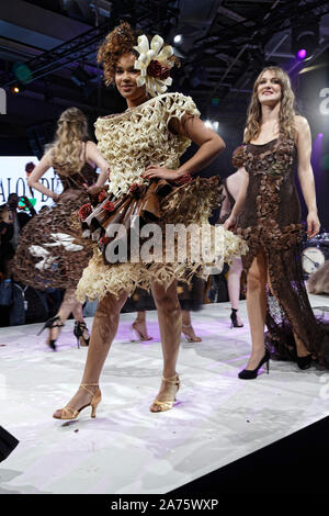 Paris, Frankreich. 29 Okt, 2019. Salon du Chocolat fashion show für Kinder in Afrika Stiftung veranstaltet am 29. Oktober 2019 in Paris, Frankreich. Stockfoto