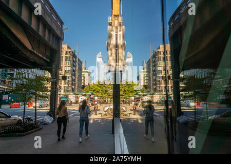 Hudson Yards, Hintergrund, und andere Entwicklung in Chelsea in New York am Mittwoch, 23. Oktober 2019. (© Richard B. Levine) Stockfoto